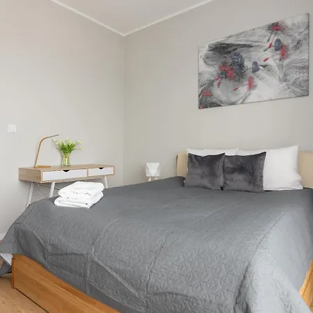 Wola Chic Silver By Bookinghost