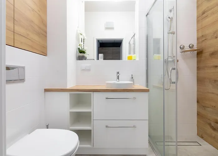 Wola Chic Silver By Bookinghost Warszawa