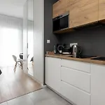 Wola Chic Silver By Bookinghost