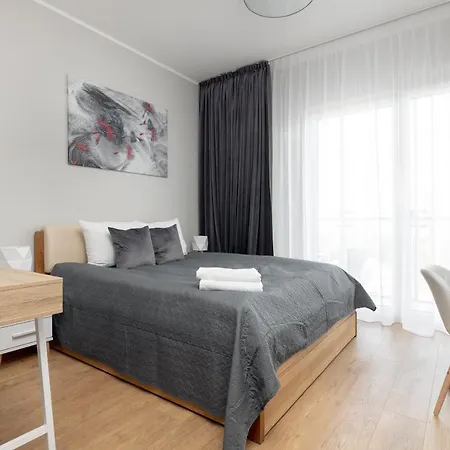 Appartement Wola Chic Silver By Bookinghost *