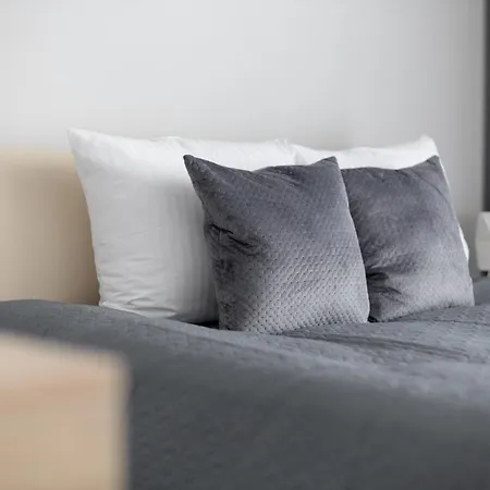 Appartement Wola Chic Silver By Bookinghost *